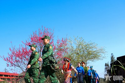 Gallery - 	Giữ mùa xuân nơi địa đầu Tổ quốc